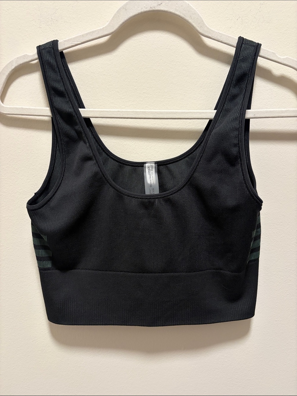 Outdoor Voices Seamless Black Scoop Sports Bralette Large